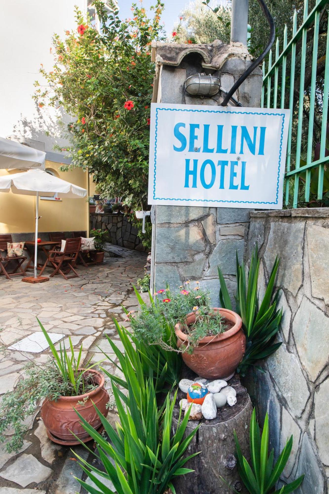 Hotel Selini Áyios Nikítas Esterno foto